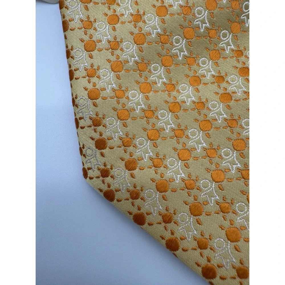 IZOD Yellow Orange Geometric Silk Tie NWT Classic 57
